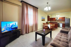 3 Bedroom Apartment in Homey Residence